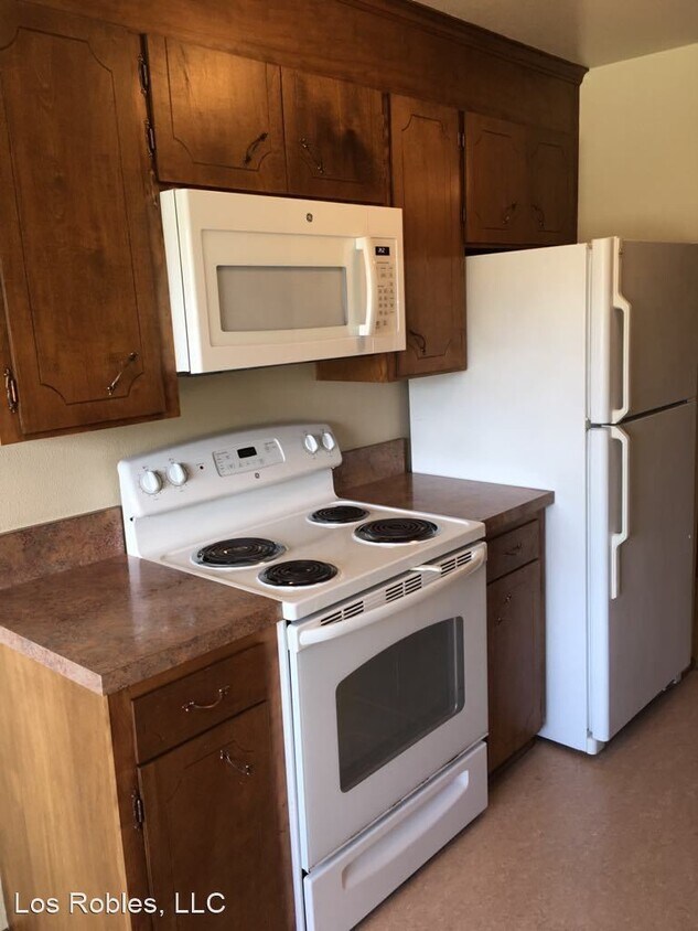 Primary Photo - 465 N 45th St