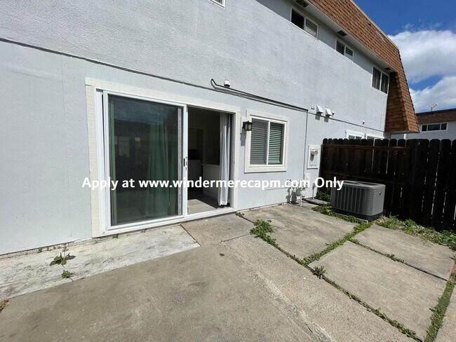Building Photo - 6319 Seyferth Way