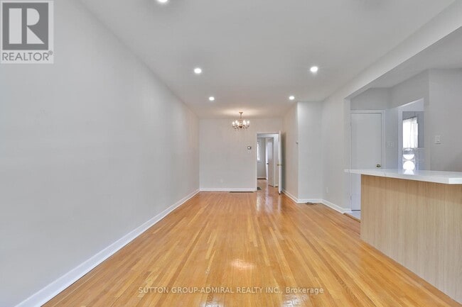 Building Photo - 264 Mcconvey Dr