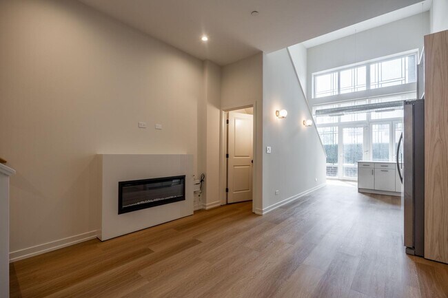 Foto del edificio - 6340 W Belmont Ave