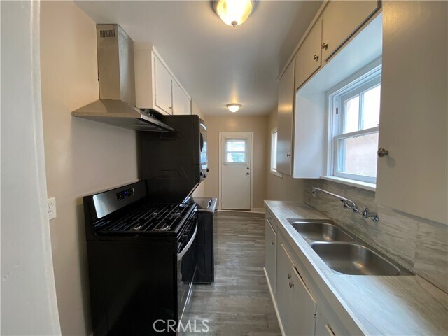Foto del edificio - 1032 W 15th St