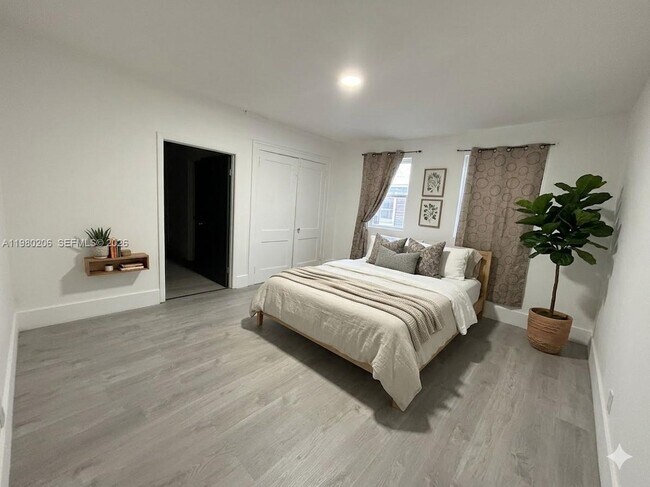 Foto del edificio - 1560 SW 5th St