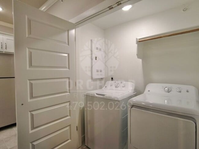 Building Photo - 1/1 Flat | Endura Park- New Apartments in ...