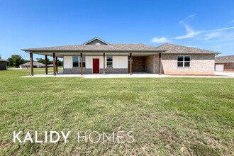 Building Photo - 217 Olde Ml Ct