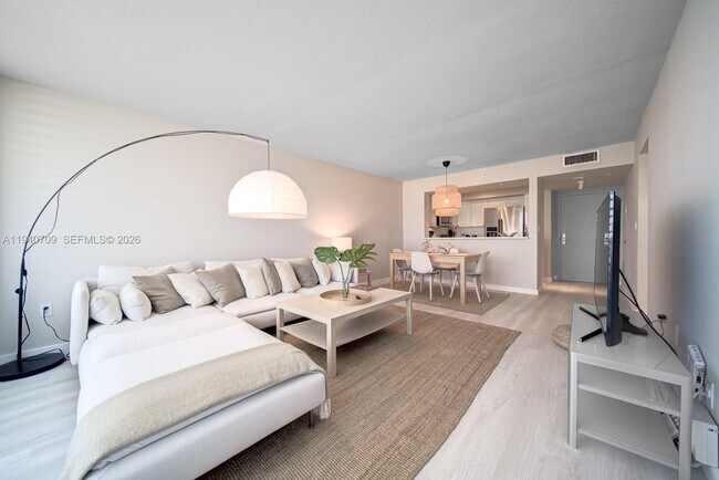 Foto del edificio - 1900 Sunset Harbour Dr