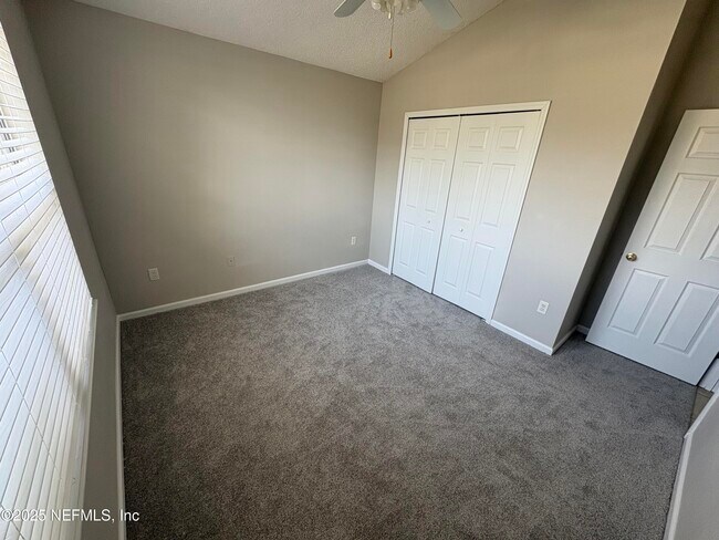 Building Photo - 2821 Cross Creek Dr