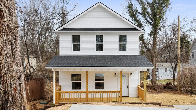 Building Photo - 4621 Julian St