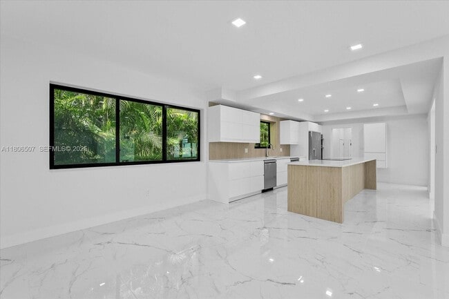 Foto del edificio - 112 E 1st Ct