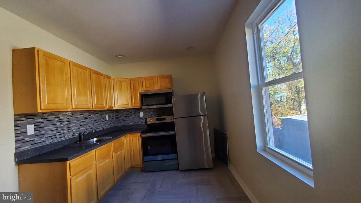 5514 N 5th St Unit 2, Philadelphia, PA 19120 Room for Rent in