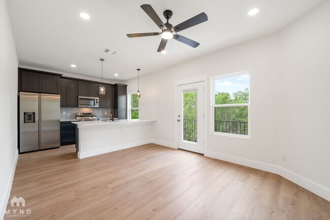 Foto del edificio - 247 Princeton Ave