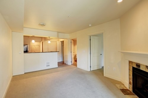 Building Photo - Ballard Place Condominiums - 1 bedroom