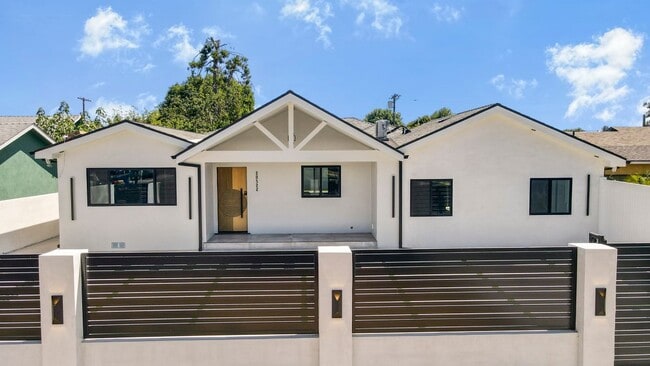 Building Photo - 20522 Sherman Way
