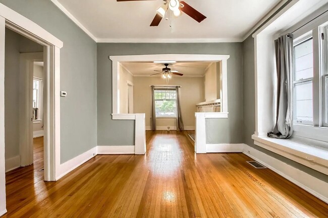 Building Photo - Charming 3-Bedroom Bungalow with Oversized...