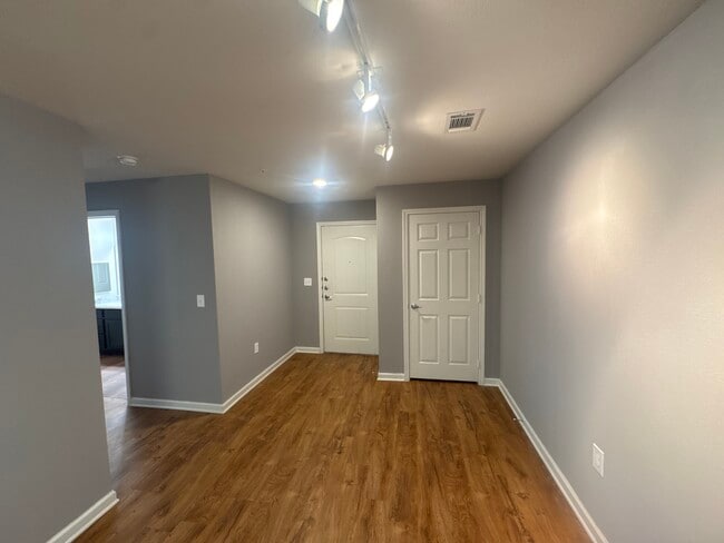 Entry Way and Dining Room - Abbington Glen