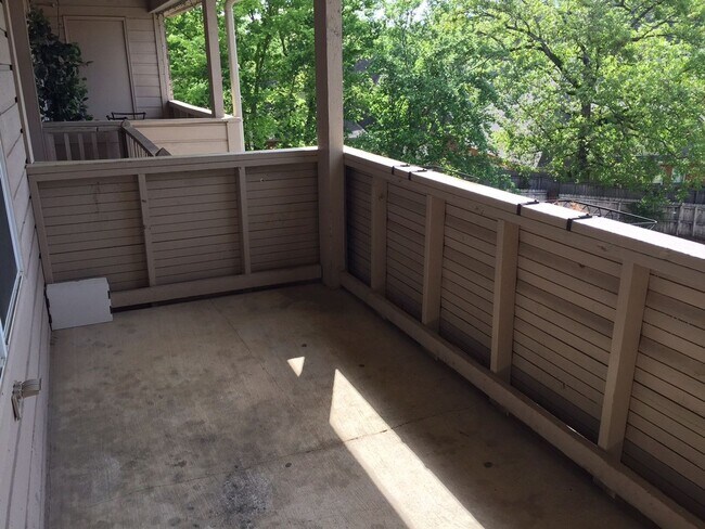 Building Photo - Condo for rent in Hoover