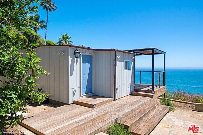 Foto del edificio - 32614 Pacific Coast Hwy