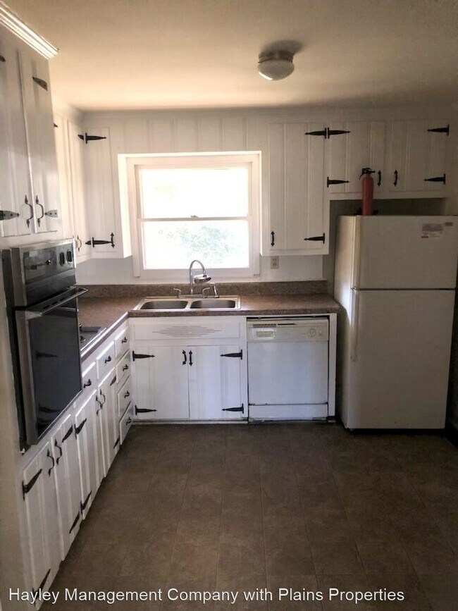 Building Photo - 3 br, 1 bath House - 341 N Dean Rd