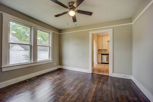 Foto del edificio - Freshly Updated 2 Bedroom House