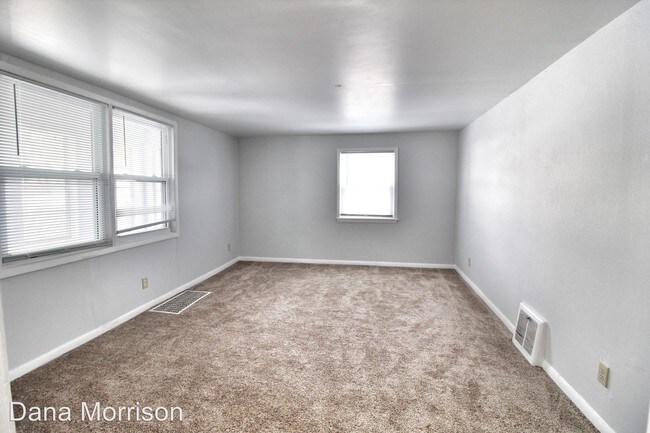 Foto del edificio - 728-730 N 5th Ave E