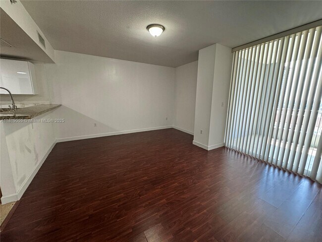 Foto del edificio - 170 SE 14th St