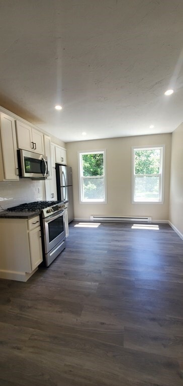 Building Photo - 86 Pinehurst Ave