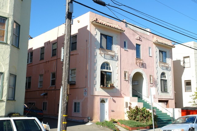 Building Photo - 1944 Curtis St