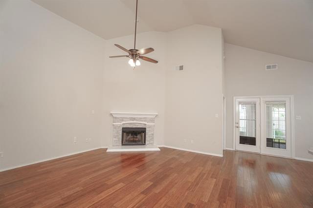 Building Photo - 10617 Fossil Hill Dr