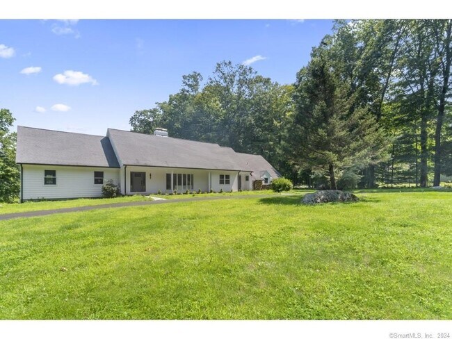 Building Photo - 106 Wyldewood Rd