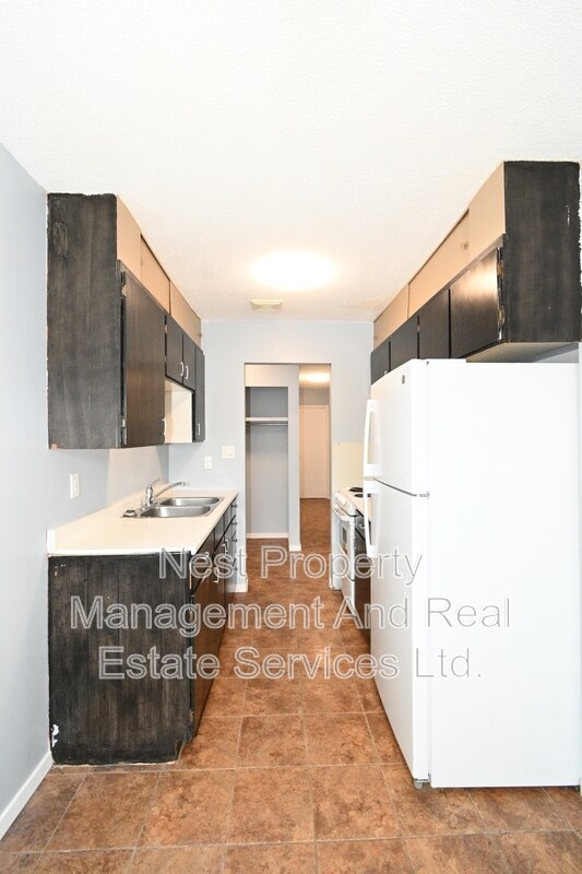 Building Photo - 120 Conveyor St