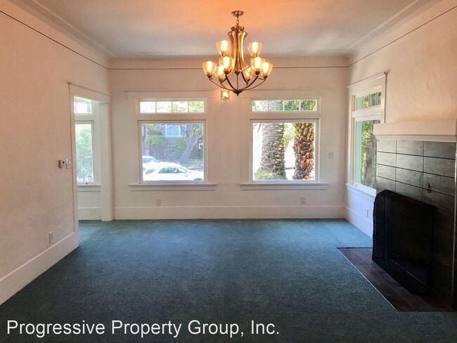 Building Photo - 3 br, 3 bath House - 21 Urbano Drive
