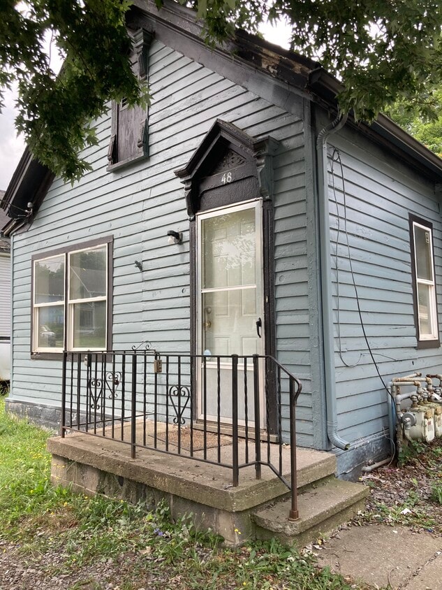 Primary Photo - 48 Dart St