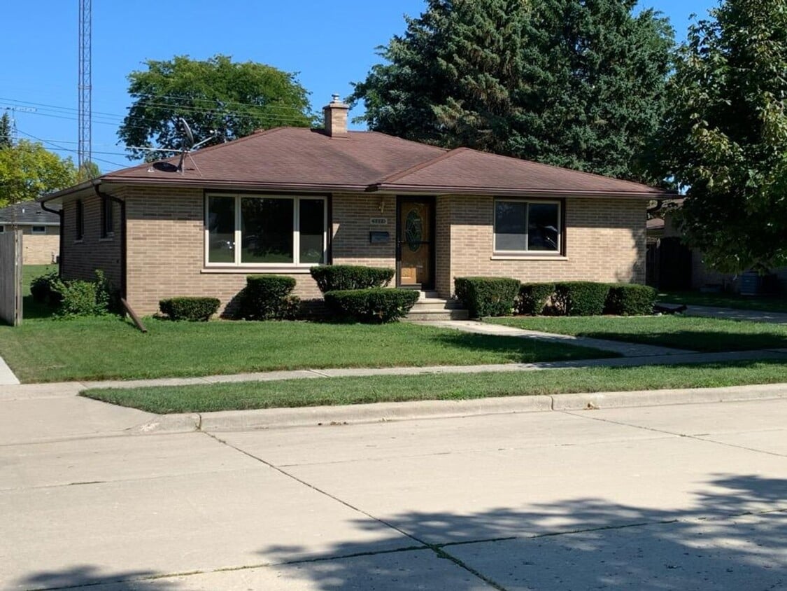 Primary Photo - 3 bedroom Northside ranch