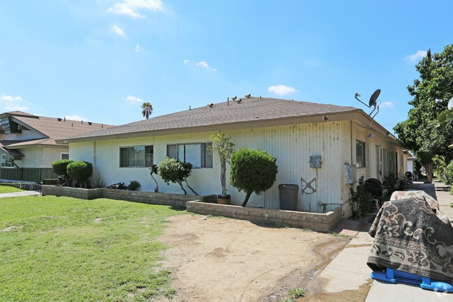 Building Photo - 1026 N Shattuck Pl