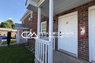 Building Photo - 19 Dunbar Ct