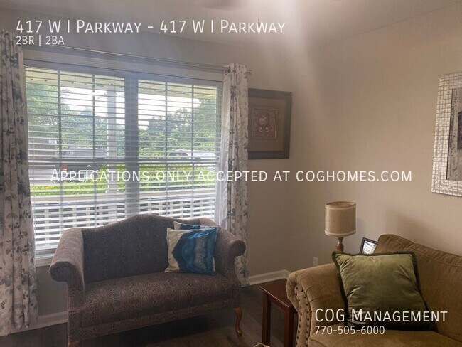 Foto del edificio - 417 WI Pkwy