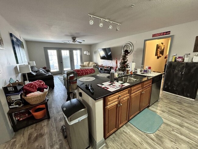 Building Photo - 1611 Muscovy Wy