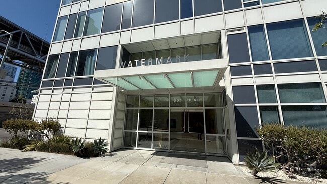 Building Photo - EPIC REA - Watermark-Fabulous Penthouse-Vi...