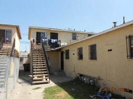 Building Photo - 1709 E Saunders St