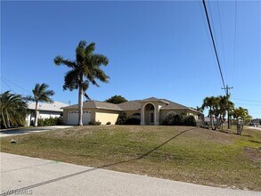Building Photo - 3737 SW 12th Pl