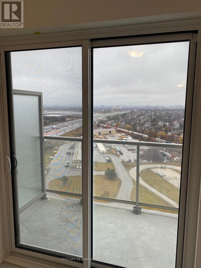 Photo du bâtiment - 2033 Kennedy Rd