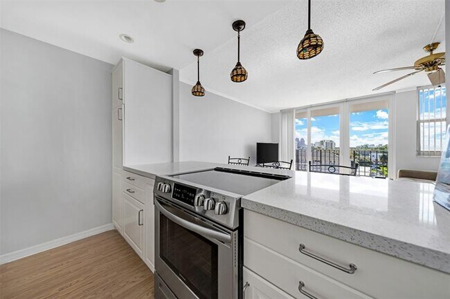 Foto del edificio - 2881 NE 33rd Ct