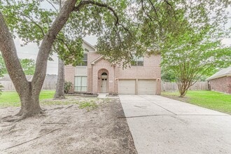 Building Photo - 9523 Tallow Tree Dr