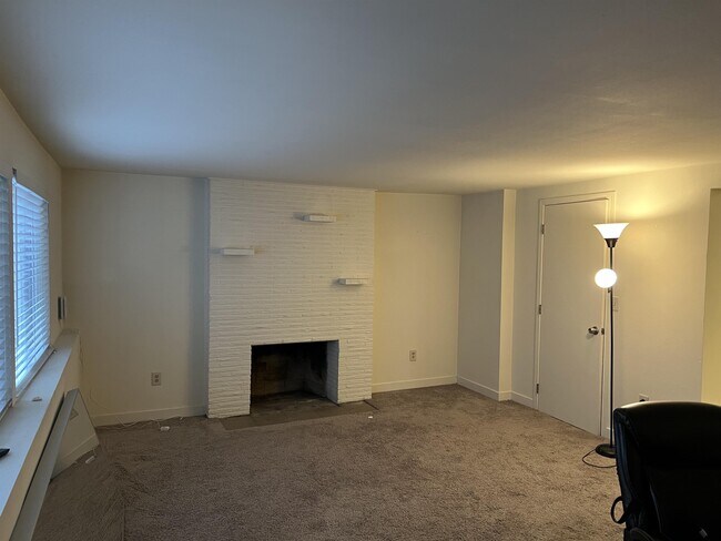 Foto del edificio - 3400 23rd Ave W