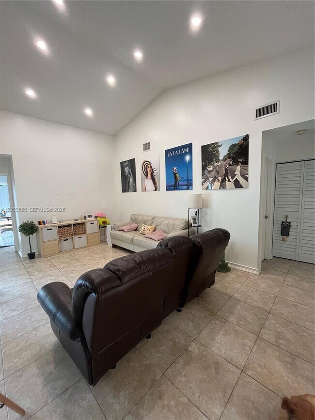 Foto del edificio - 14419 SW 142nd Ct