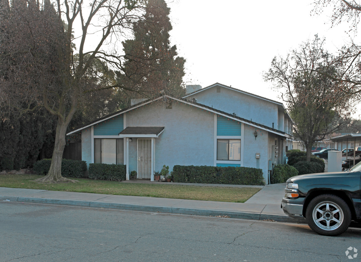 Building Photo - 2020 Evans Rd