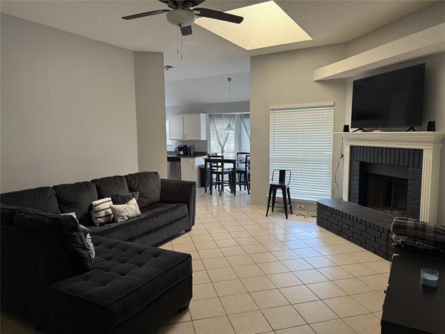 Foto del edificio - 7305 Bennington Dr