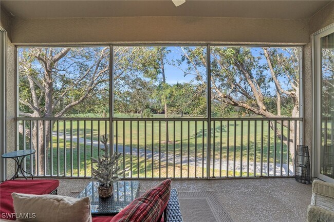Foto del edificio - 3435 Laurelgreens Ln S
