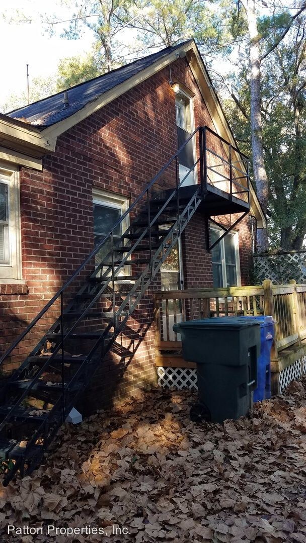 Building Photo - 713-713A S Holly St