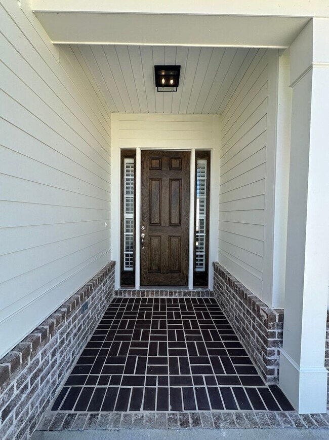 Foto del edificio - RENT IN FALLSCHASE HOA COMMUNITY, NEW CONS...