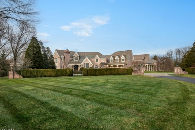 Building Photo - 581 Pottersville Rd